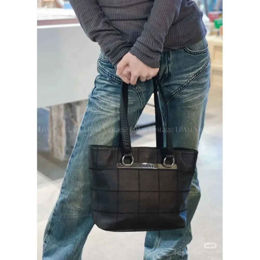 Chanel Women Pre-Loved Bag Very Good Condition